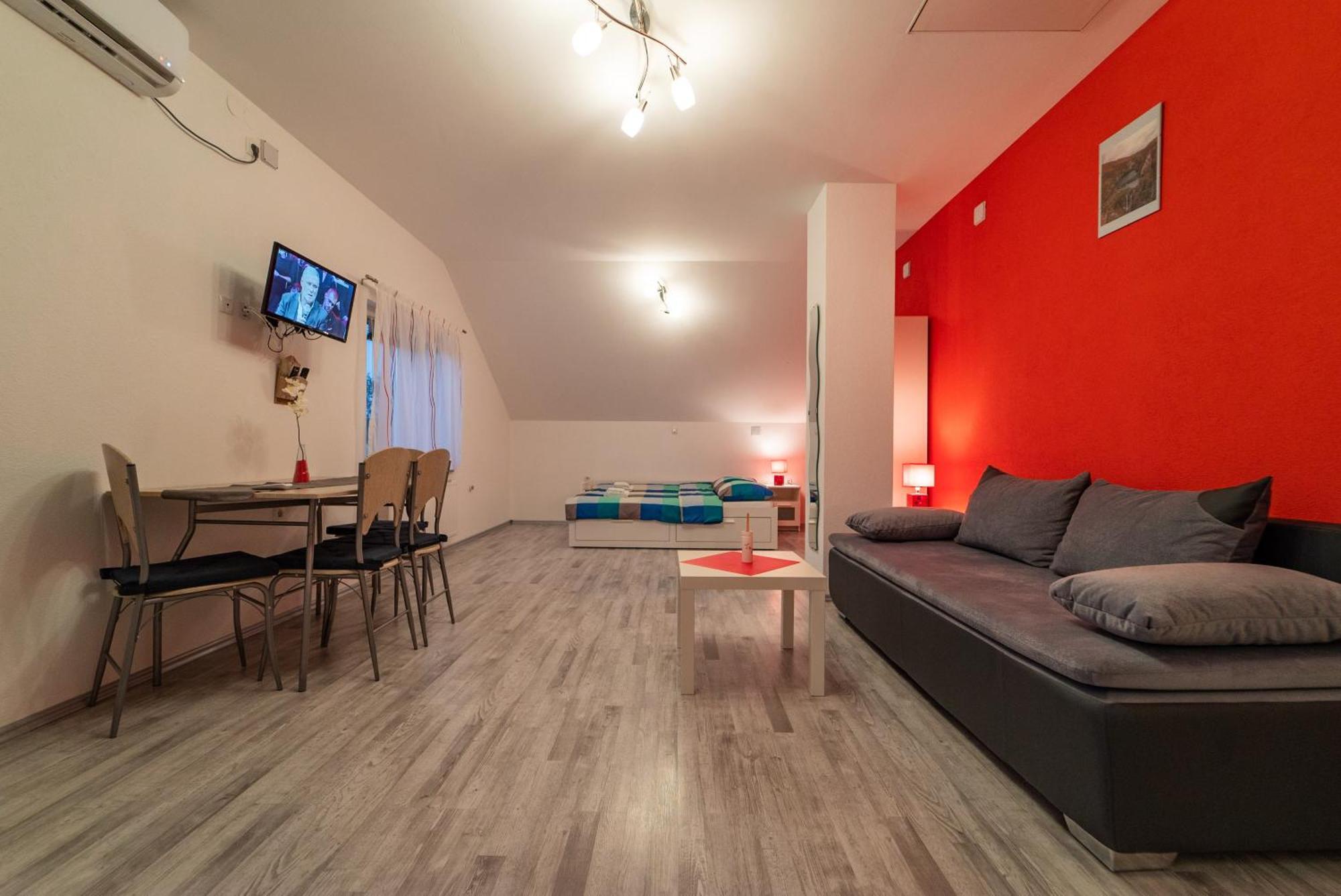 Studio Apartments Ante Rakovica Eksteriør billede