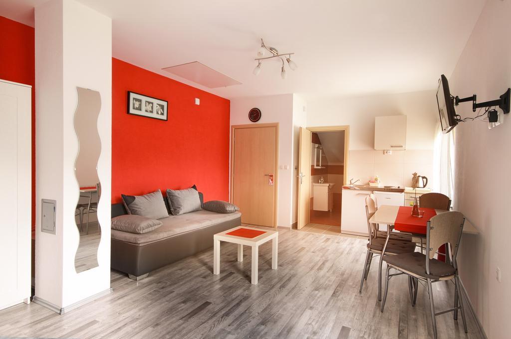 Studio Apartments Ante Rakovica Eksteriør billede